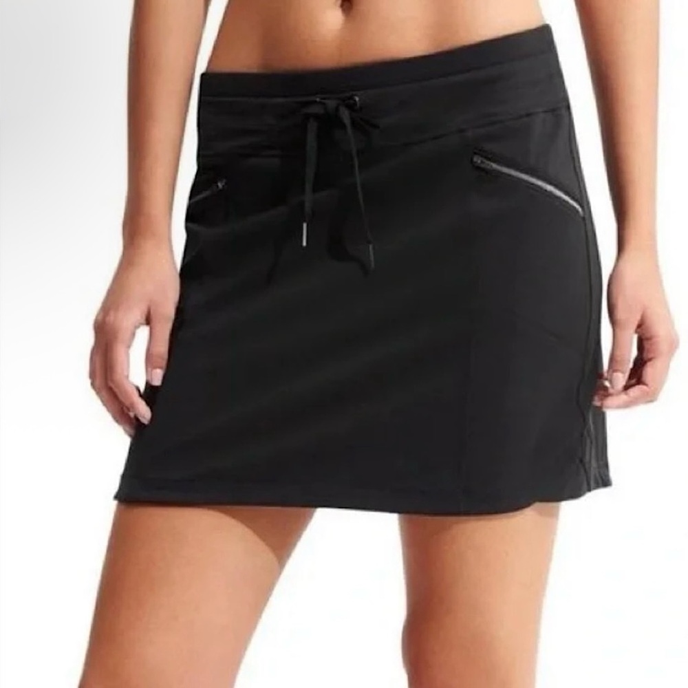 Athleta Women’s Metro Skort Skirt Shorts in Black‎ Size Medium